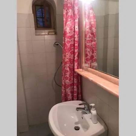Tipico Con Corte Privata Apartment