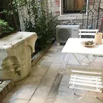Tipico Con Corte Privata * Venezia