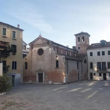 Tipico Con Corte Privata Venezia